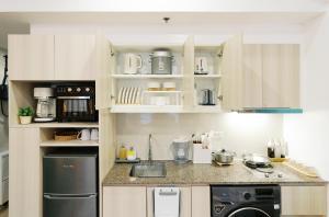 Breathtaking Eastwood City View, 3min walk to Malls, with Washer