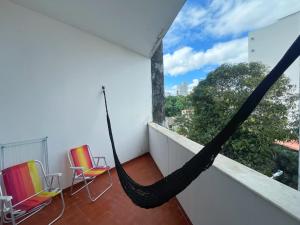 Quarto com Banheiro e Varanda Privados 150m do Mar 4