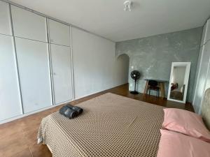 Quarto com Banheiro e Varanda Privados 150m do Mar 4