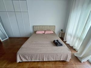 Quarto com Banheiro e Varanda Privados 150m do Mar 4