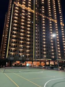 Osaka Resort at Osaka Apt PIK2 with Netflix 4K TV and Wifi