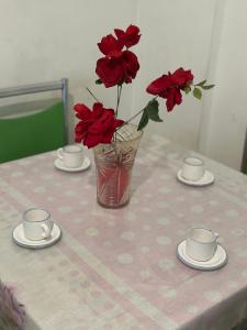 Vista lateral do Mar em Prédio pé na areia!