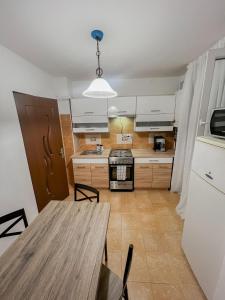 Urban Stay Apartment - 2min walk to Iulius Mall - 10min walk to City Center - Free Parking