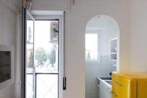 Vivace Bilocale con vista sul Naviglio -Mirable PM