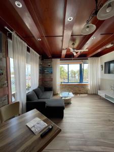 Costa Mar 2 dormitorios , Primera línea del mar, 20 metros de playa Bastian