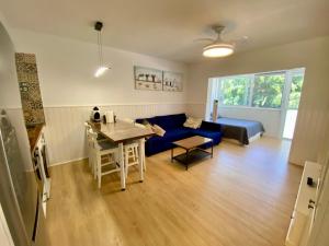 Loft playa Torviscas,garaje gratis , recién reformado