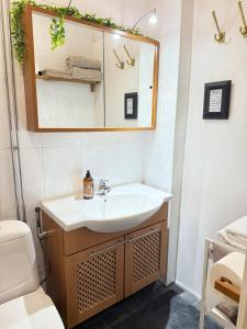 Ihana Helmi - The Nest for Two