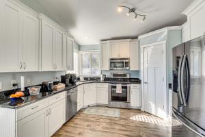 Family Home w Fenced Yard Between Provo & SLC!