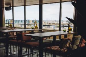 Leonardo Hotel IJmuiden Seaport Beach