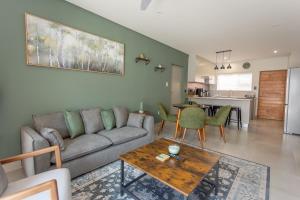 No 19 at 1 on York - luxury townhouse