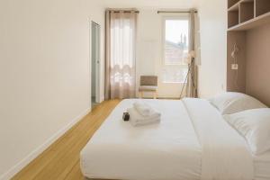 Appartement coeur paris 16 rue de bassano - 2P