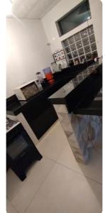 Casa moderna em meio a natureza