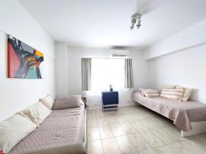 Centrico, a metros de Calle Corrientes, ideal tramites y cursos