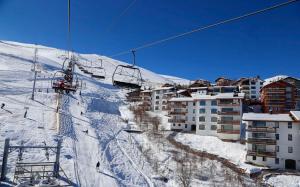 Family Ski Getaway Ski In and Out La Parva