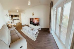 Modern two-bedroom flat fully equipped