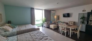 Estudio con vista al jardìn en Town Center Playa Blanca Panama