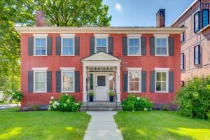 15 Mi to Stowe Mountain Resort Main Street Studio