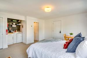 15 Mi to Stowe Mountain Resort Main Street Studio