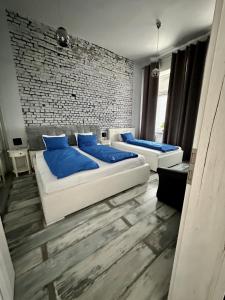 Royal City Centre Apartment