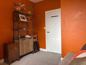 NMH Vibrant Chic 2Bed Flat - Bermondsey