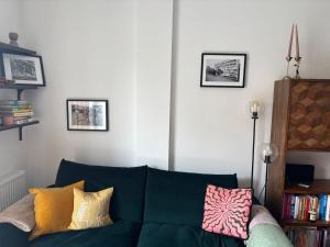 NMH Vibrant Chic 2Bed Flat - Bermondsey
