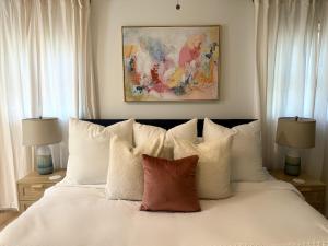 The Haven Haus - 2 Kings 1 Queen, 5 Minutes from Airport, 15 minutes to downtown