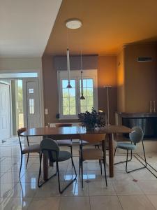 Nature spacious apt, 2km from Chania old town, private parking