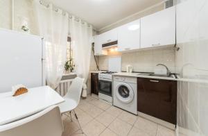 Двокімнатні апартаменти біля мертро Печерська