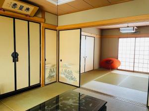 グループ宿泊に最適 Spacious Home Base by Yadoya