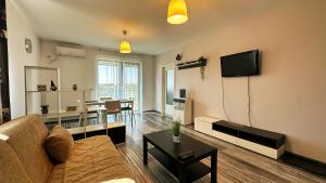 Feels Like Home - free parking - powered by NEO