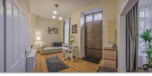 City-Center Apartment with Stylish and Modern Comforts