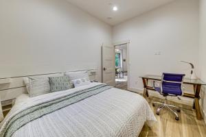 WFH-Friendly Gem with Creek 4 Mi to Sammamish Trail