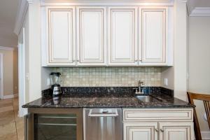 Phoenix West 2209 condo