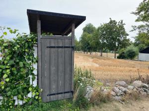 Timber Cottage with Rustic Charm