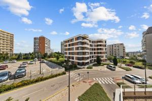 Air-conditioned, 2 room Apartment with balcony, new building Rača