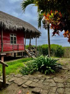 La Perla Hostel and Cabins
