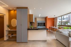 Seu refúgio à poucos passos da Praia e da Vila!