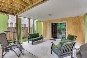 4 Mi to Beaches St Simons Island Escape with Patio!