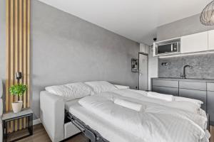 LAM Marble Castle View - AC - Balcony