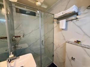 3 BR Bordermans Retreat in Center with Cook by Palm Leisure