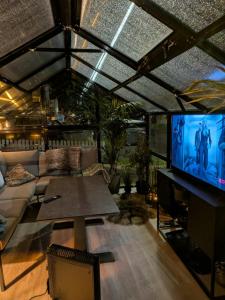 E&E Apartment Senior