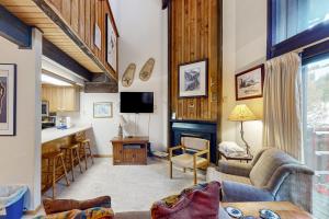 Timber Creek Bldg B #305