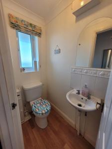 Seaview house - Three bedroom house with close access to beach by Catchpole Stays