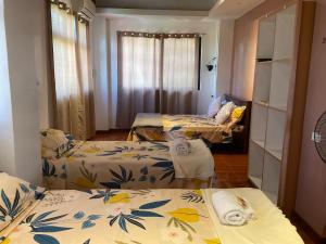 THE-SOMERSET INN & RESTAURANT