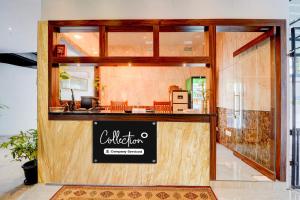 Collection O Vazhakkala Kakkanad