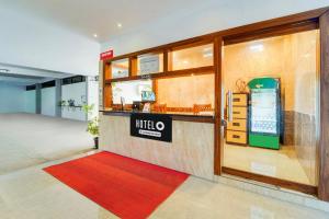 Super Hotel O Vazhakkala