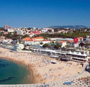 2min from BEACH & Iconic Casino Garden views