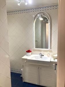 2min from BEACH & Iconic Casino Garden views