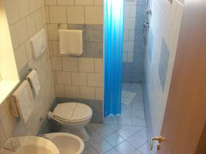 Double or Twin Room with Bathroom