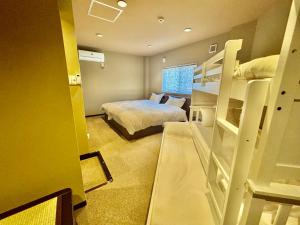 One Building Tsutenkaku